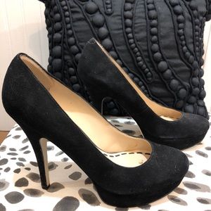 suede pumps
